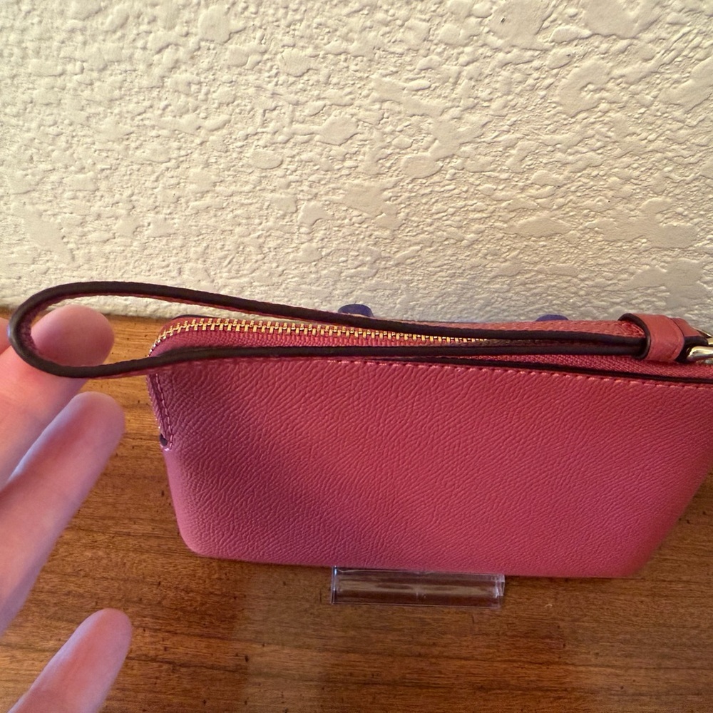 Coach Corner Zip Wristlet in Pink, NWOT - Picture 5 of 13